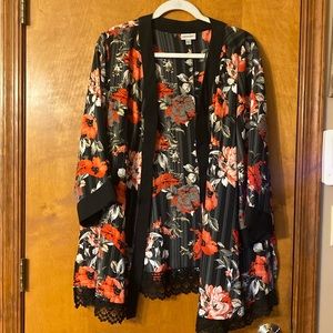 Avenue Size 18/20 Black and Floral Lightweight Jacket